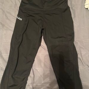 Women's Black Capris by Aleus